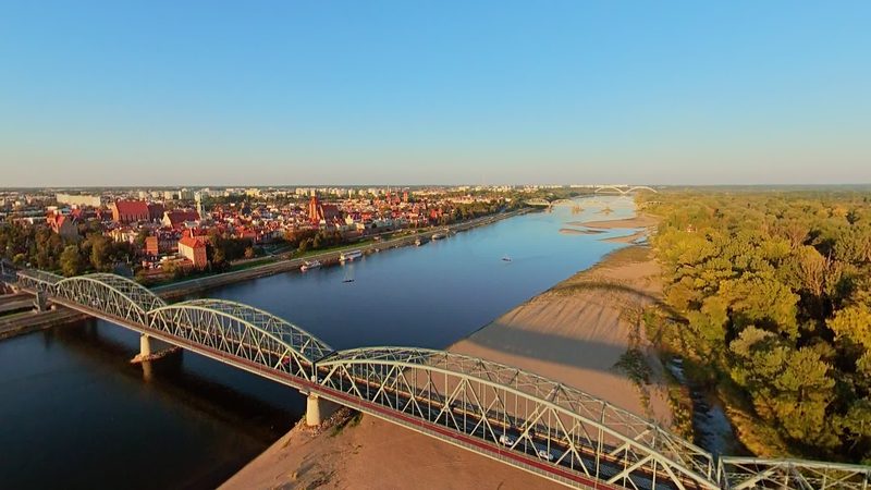 A frame from the film “The Rival Bank of Toruń”
