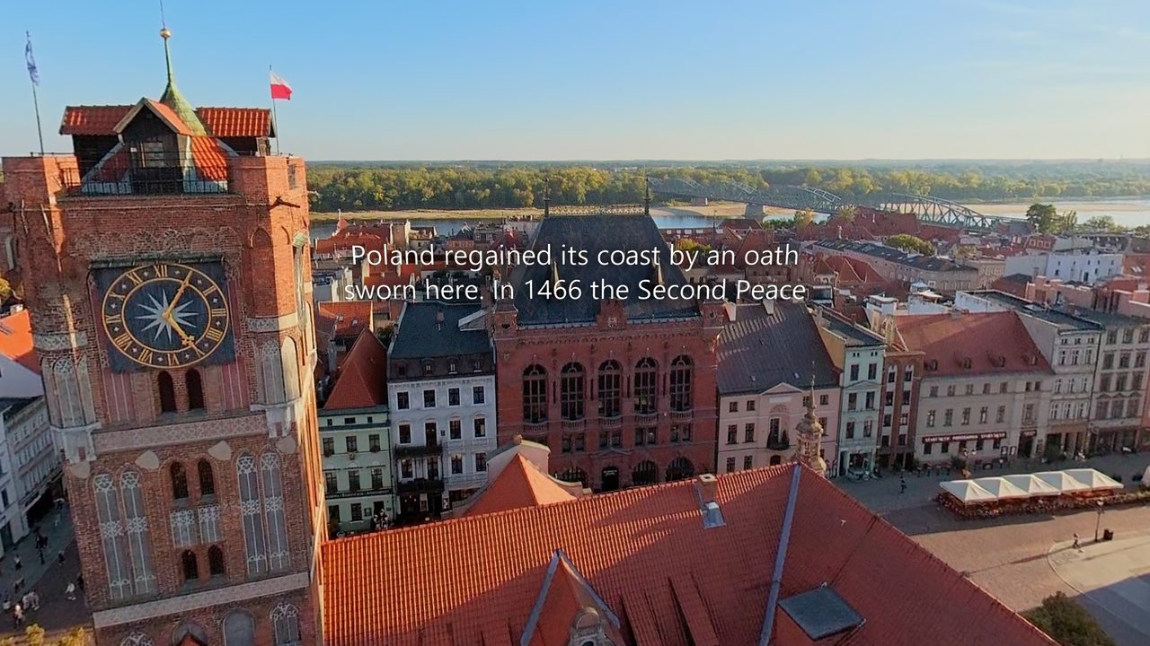 Frame from a 360° film with its caption (Toruń): “Poland regained its coast by an oath sworn here. In 1466 the Second Peace”